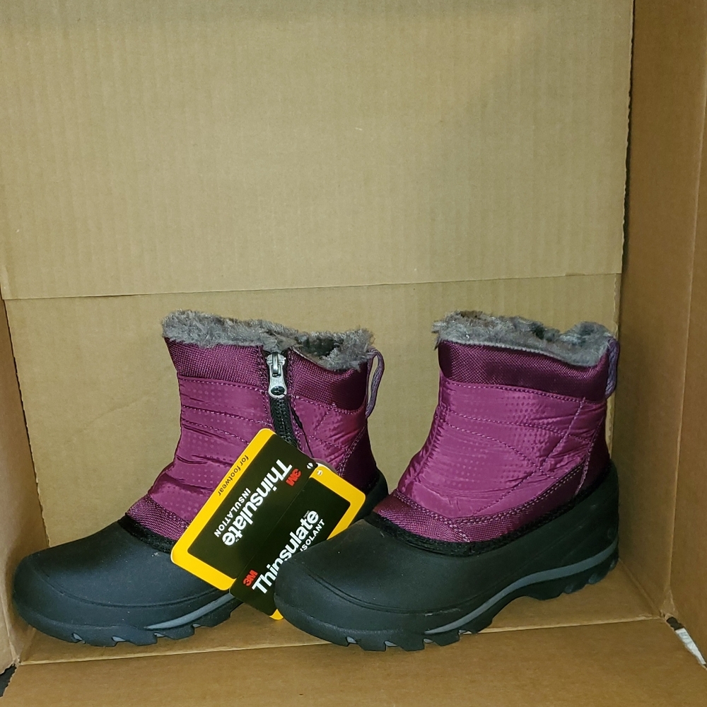 Ankle Snow Boots size 6 PRICED TO SELL!